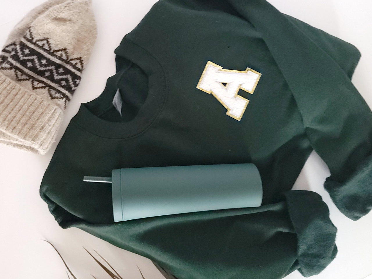 Varsity Letter Patch Crewneck Sweatshirt, Single Initial Monogrammed Chenille Applique Sweatshirt, Bridesmaid Bachelorette gifts 90s Y2K