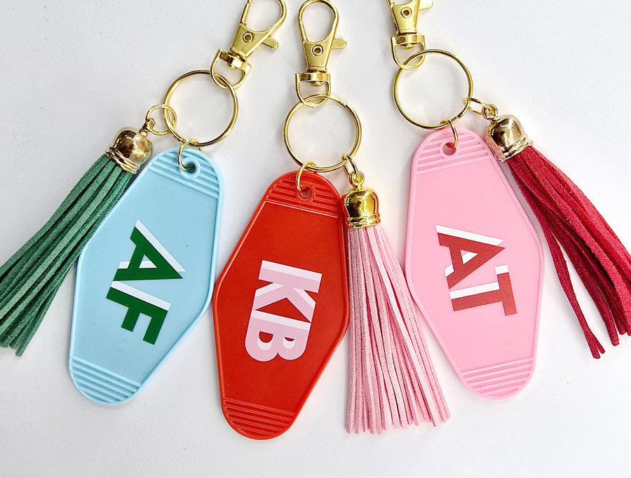 Motel Keychain Personalized with Shadow Monogram Retro Hotel Keychain Bridesmaid Gifts Bachelorette Gift Preppy Glitter Keychain with Tassel