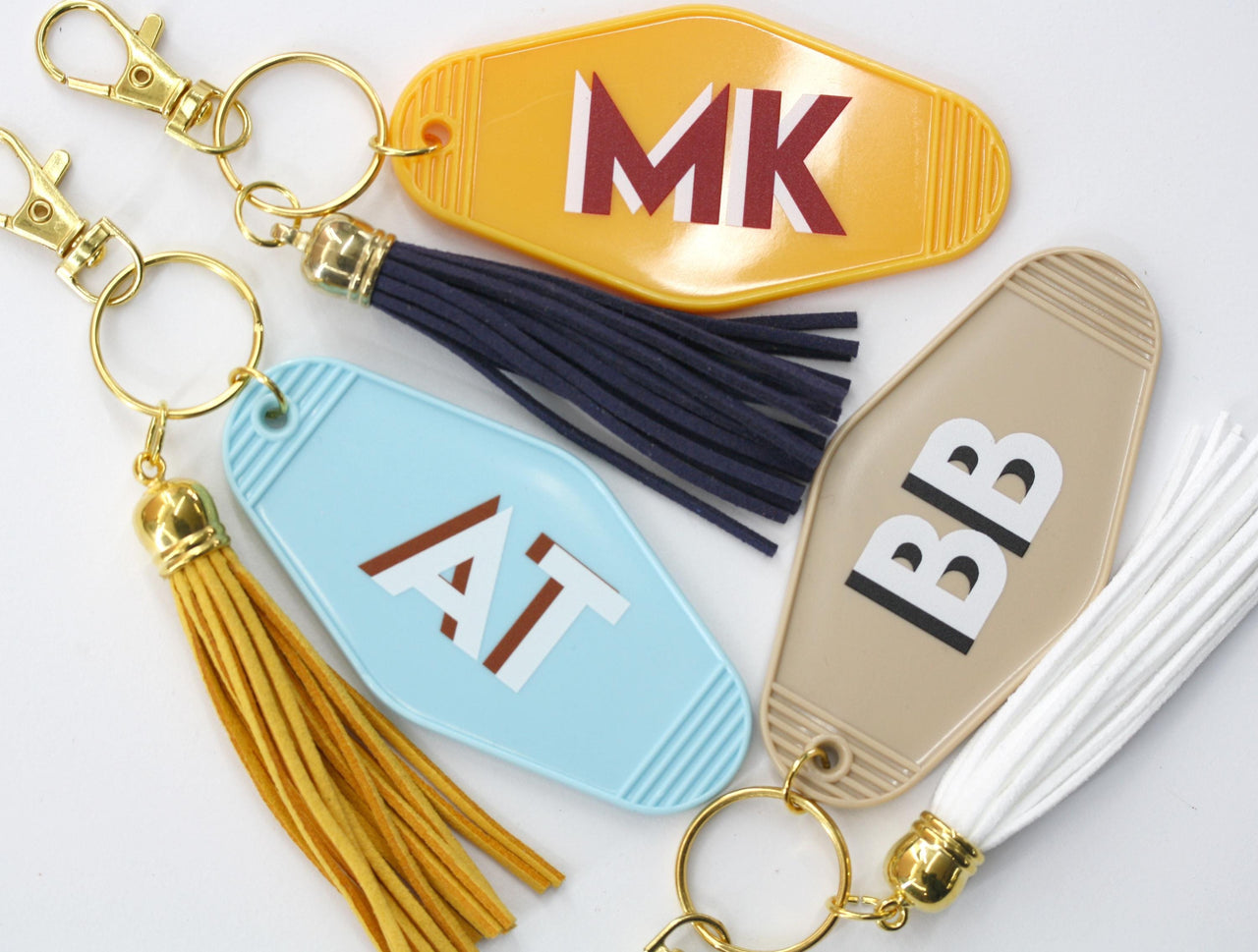 Motel Keychain Personalized with Shadow Monogram Retro Hotel Keychain Bridesmaid Gifts Bachelorette Gift Preppy Glitter Keychain with Tassel