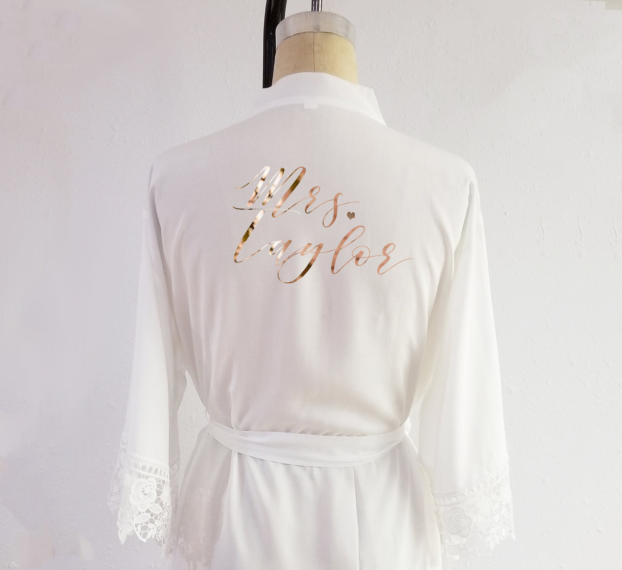 Bridal robe with lace