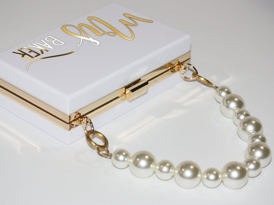 Personalized Acrylic Bridal Clutch for Mrs Bride Bridesmaid Maid of Honor Gift Bachelorette Party Favors Honeymoon Bag Going out CL1