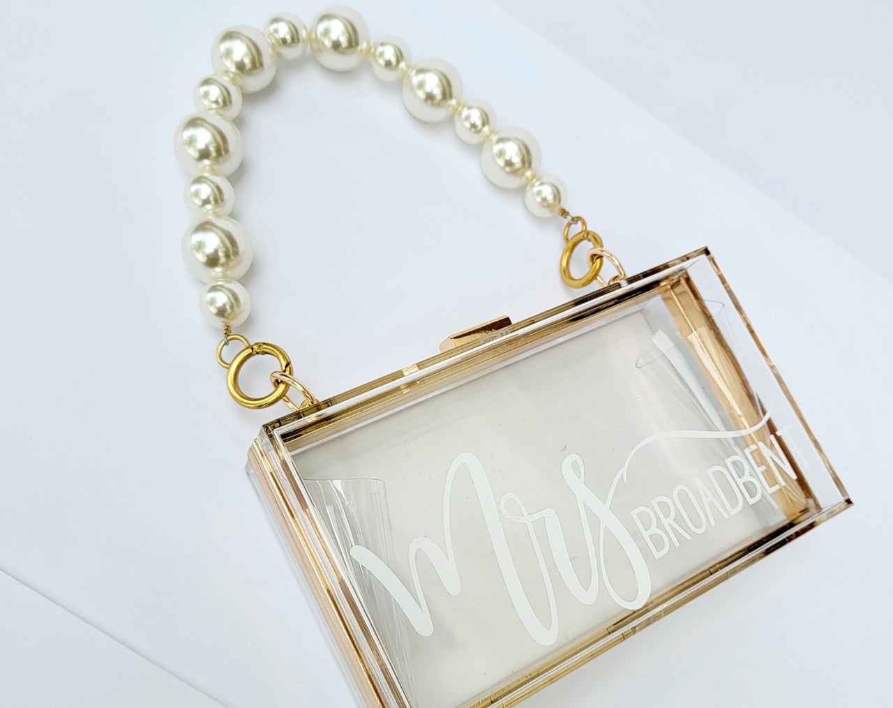 Personalized Acrylic Bridal Clutch for Mrs Bride Bridesmaid Maid of Honor Gift Bachelorette Party Favors Honeymoon Bag Going out CL1