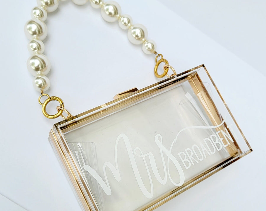 Personalized Acrylic Bridal Clutch for Mrs Bride Bridesmaid Maid of Honor Gift Bachelorette Party Favors Honeymoon Bag Going out CL1